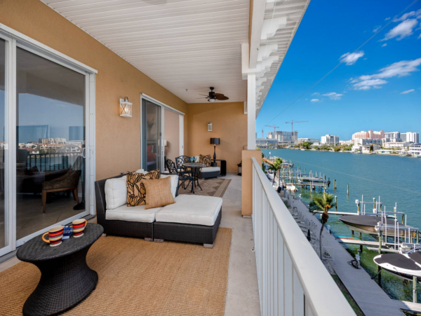 Great Bay View, 2.5 blocks to Clearwater Beach